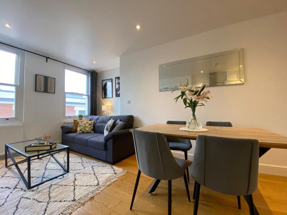 לונדון New Stylish Fulham Apartment - 2 Bed מראה חיצוני תמונה